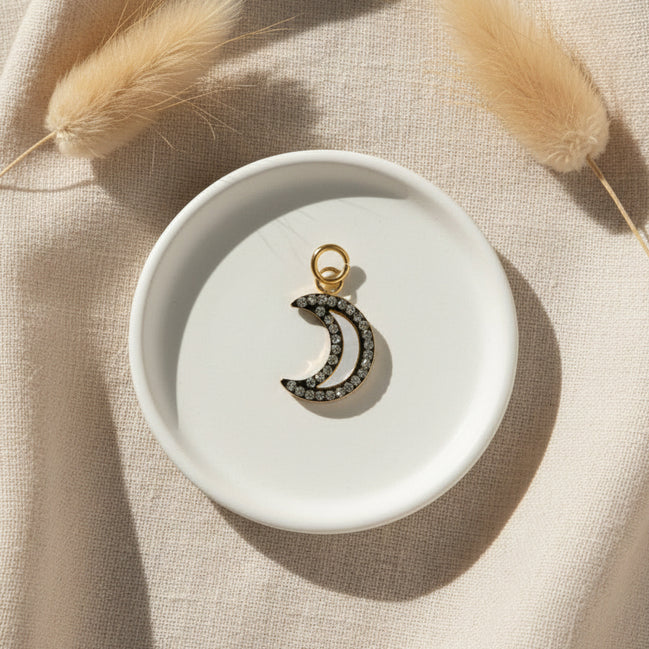 Charm Luna Nacar