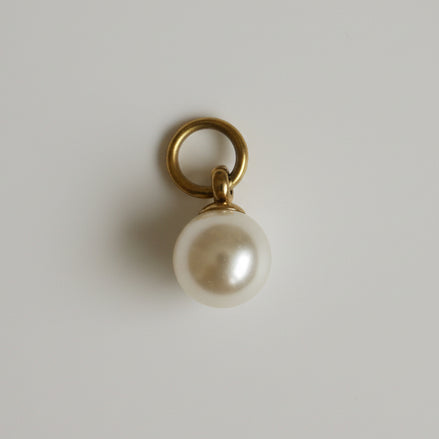 Charm Perla Blanca